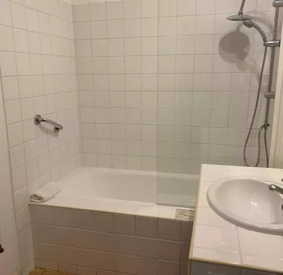 Hotelli Le Mas Des Laurels