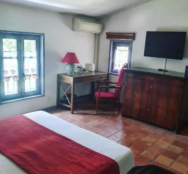 Hotelli Le Mas Des Laurels