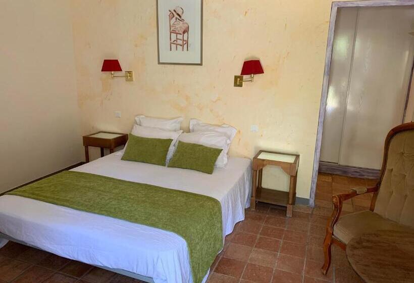 בית מלון כפרי Le Mas Des Laurels