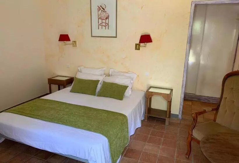 Hotelli Le Mas Des Laurels