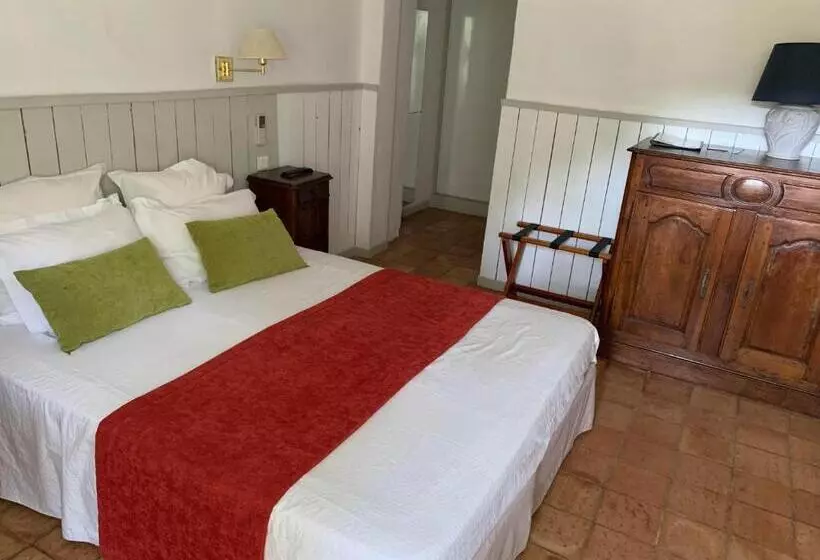 Hotelli Le Mas Des Laurels