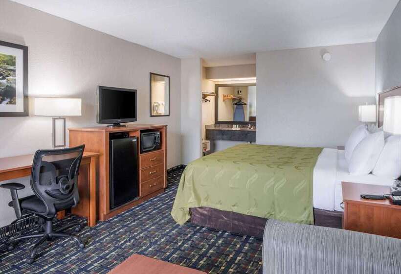 בית מלון כפרי Quality Inn