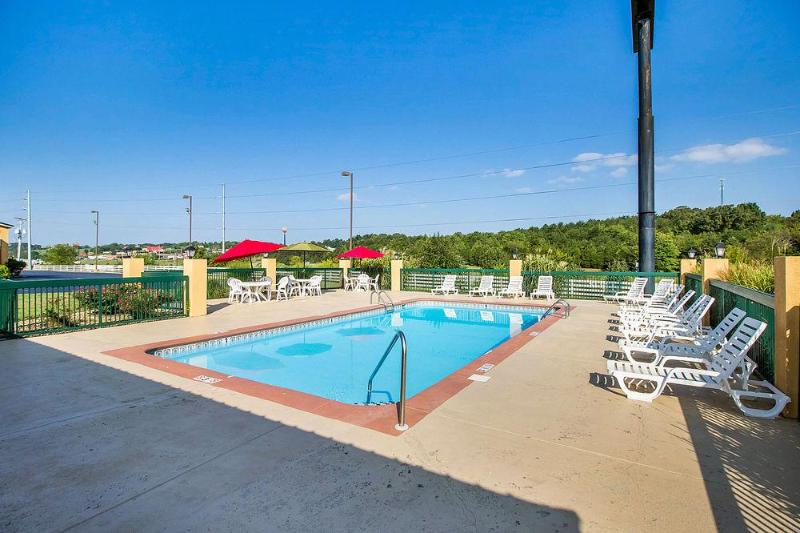 בית מלון כפרי Quality Inn