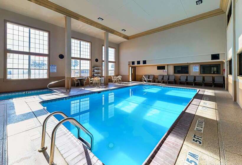 هتل Quality Inn & Suites