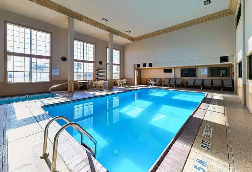 酒店 Quality Inn & Suites