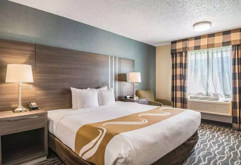 هتل Quality Inn & Suites