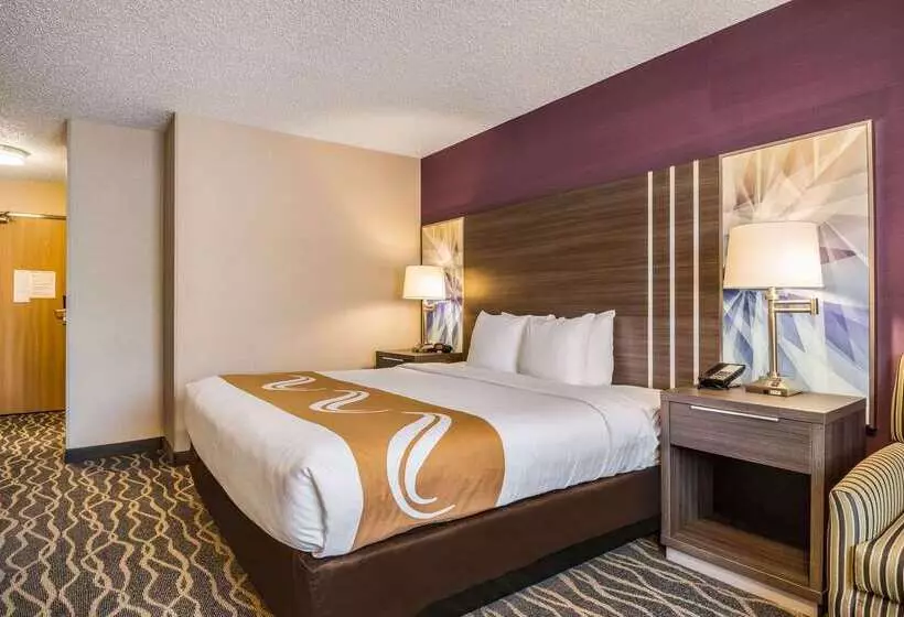 هتل Quality Inn & Suites