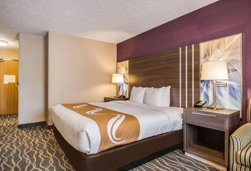 هتل Quality Inn & Suites