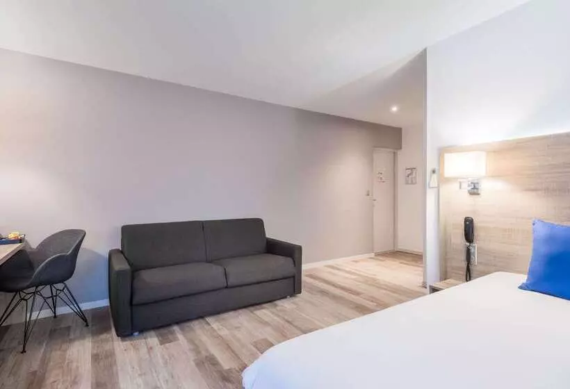 Отель Le Circuit Le Mans