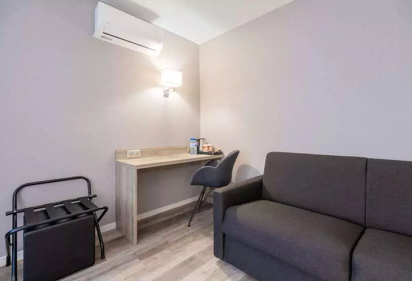 Отель Le Circuit Le Mans