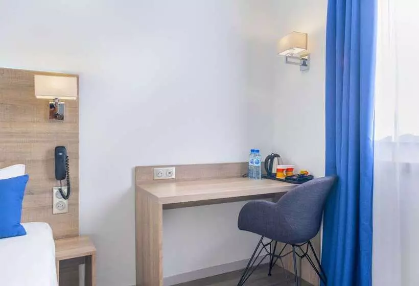 Отель Le Circuit Le Mans