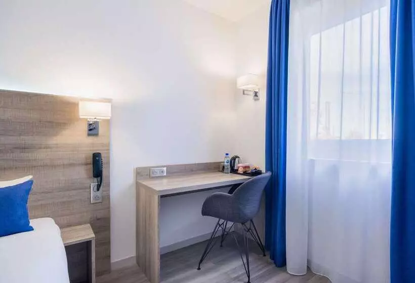 Отель Le Circuit Le Mans