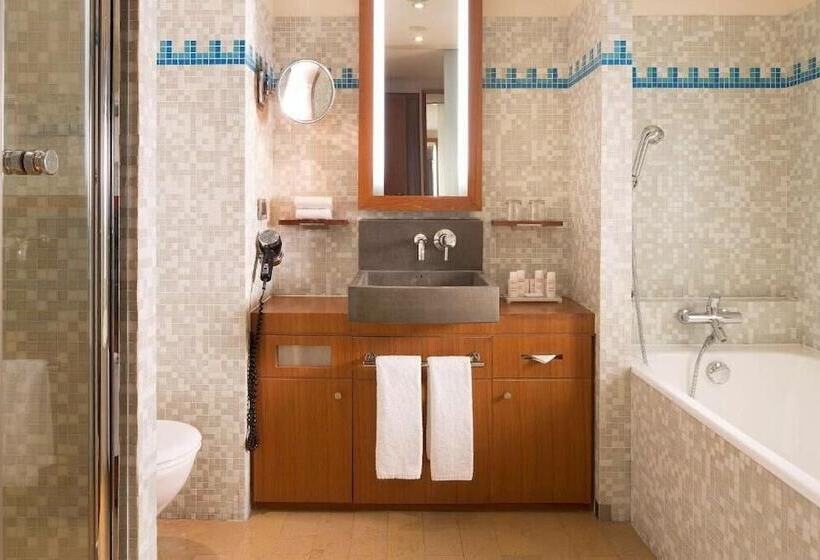 هتل Grand Hôtel Champs Elysées