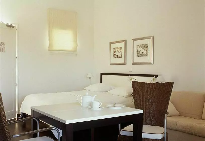 Hotel Sandton Hôtel Domaine Cocagne