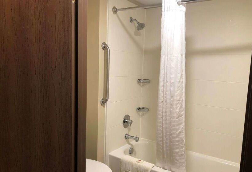 Отель Wingate By Wyndham Grove City