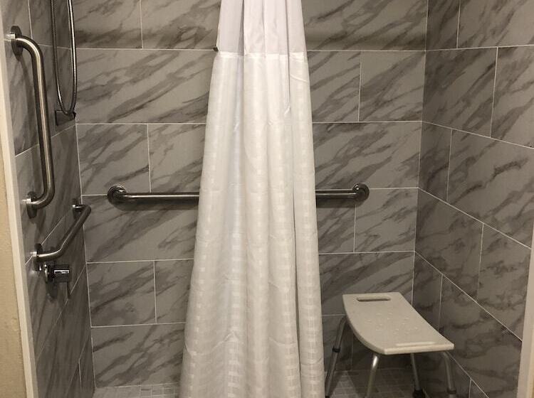 Отель Wingate By Wyndham Grove City