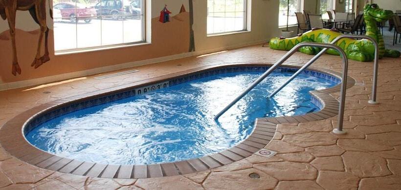 The Plaza Hotel & Suites Winona