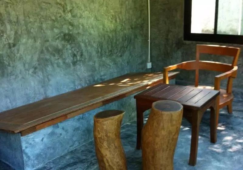 Hotelli Phuchada Residence