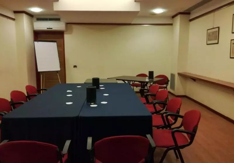 בית מלון כפרי Addaura Village E Congressi