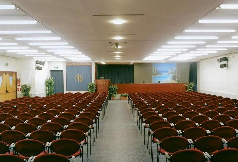 酒店 Addaura Village E Congressi