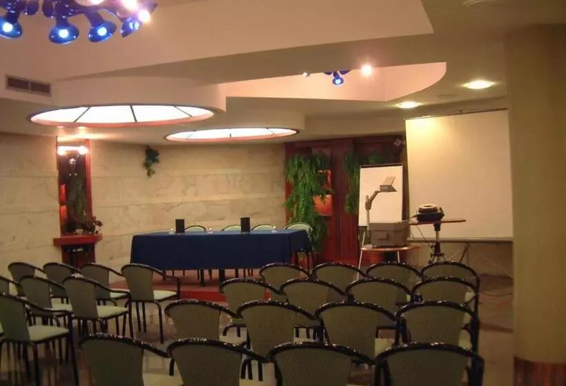 בית מלון כפרי Addaura Village E Congressi