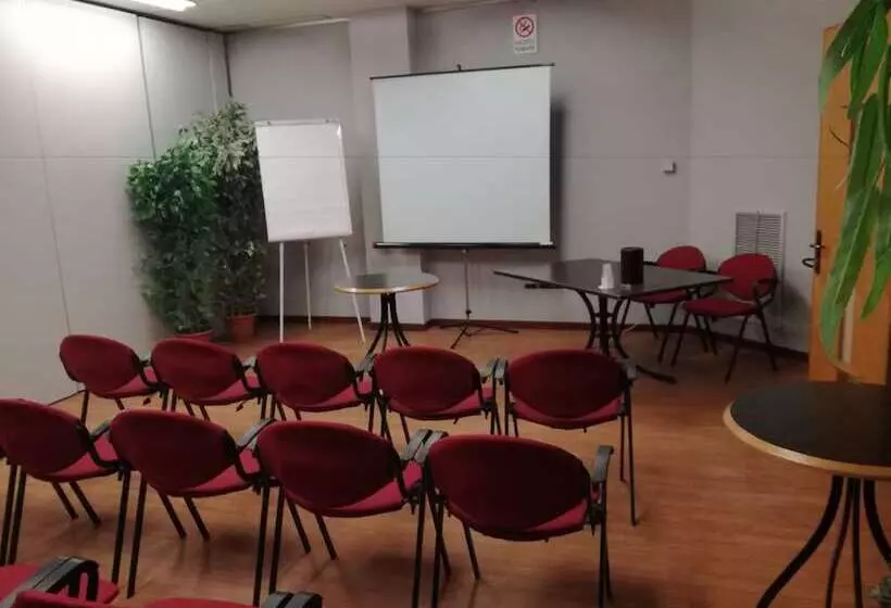 בית מלון כפרי Addaura Village E Congressi