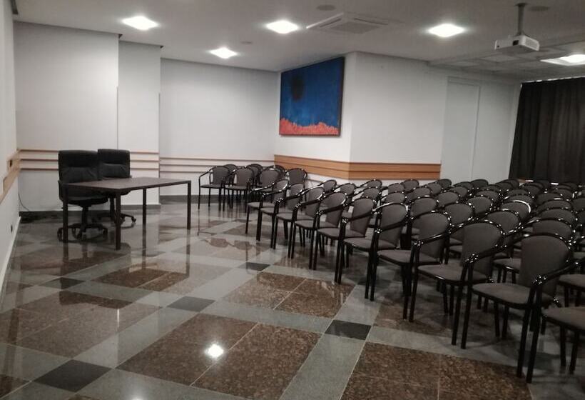 酒店 Addaura Village E Congressi