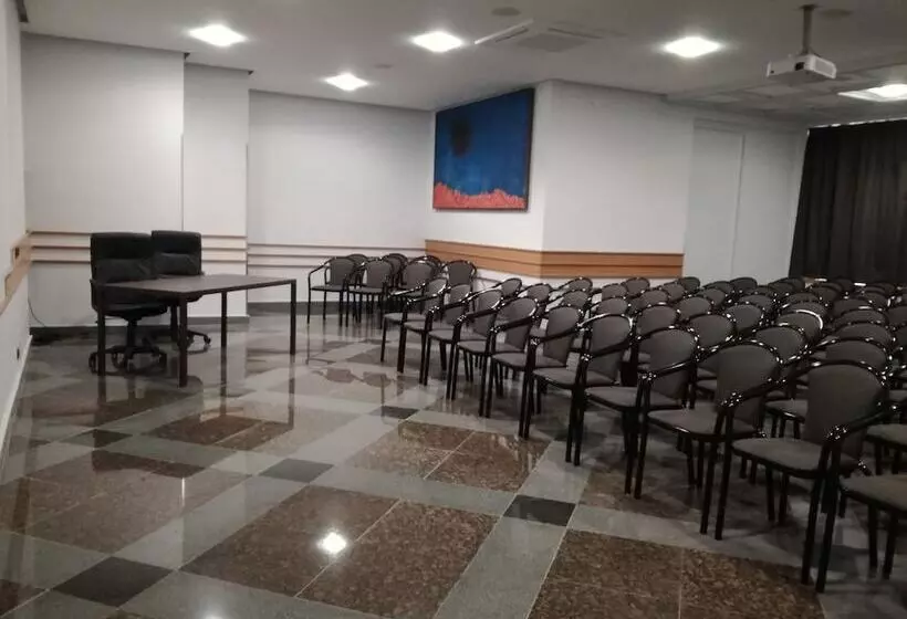 בית מלון כפרי Addaura Village E Congressi