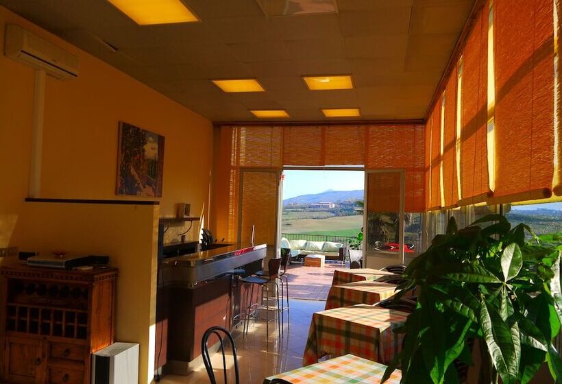 فندق Albergo Villa Marina