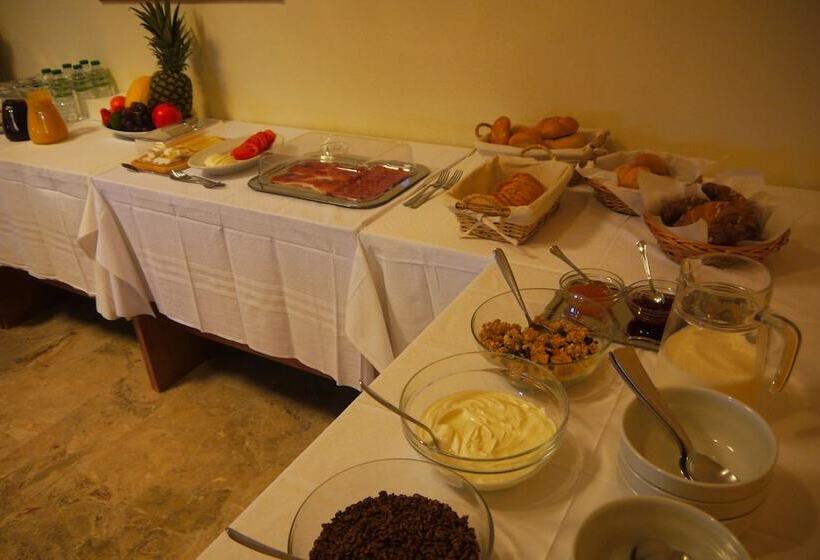 فندق Albergo Villa Marina