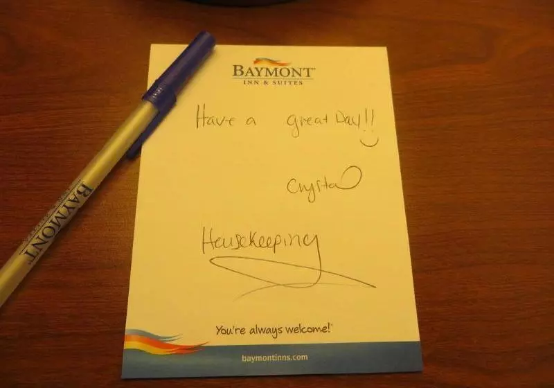 ホテル Baymont Inn & Suites Omaha