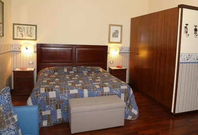 هتل B&b La Vetreria Almarù