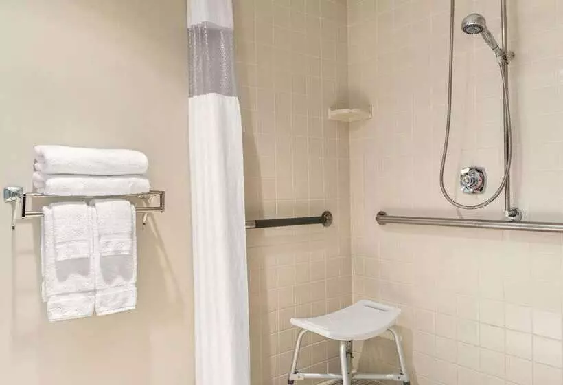 فندق Days Inn By Wyndham Fargo