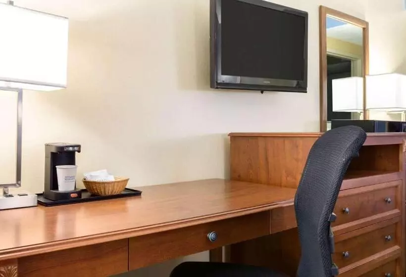 فندق Days Inn By Wyndham Fargo