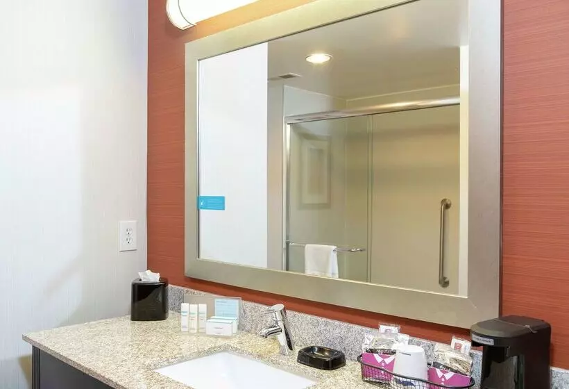 호텔 Hampton Inn Akronsouth