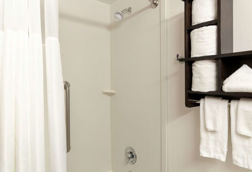 هتل Hampton Inn Akronsouth