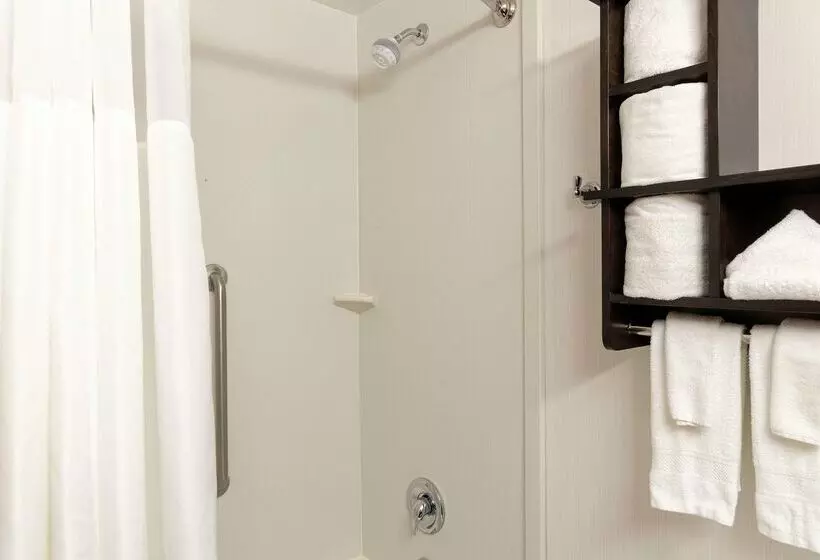 호텔 Hampton Inn Akronsouth