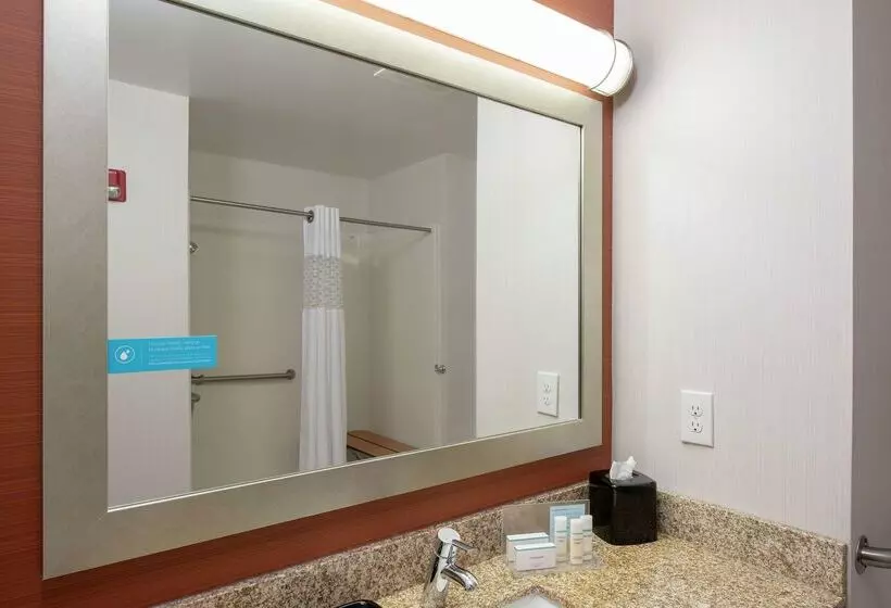 호텔 Hampton Inn Akronsouth