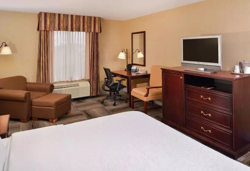 Отель Hampton Inn & Suites Boise Meridian