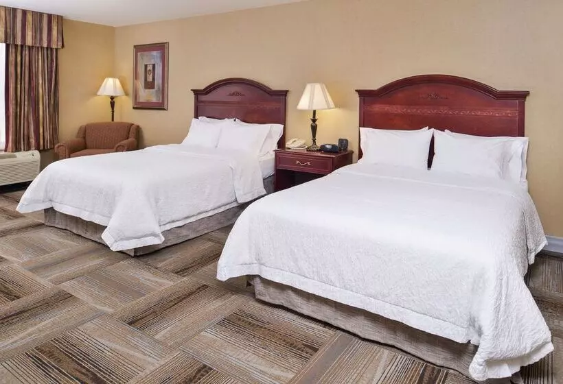 Отель Hampton Inn & Suites Boise Meridian