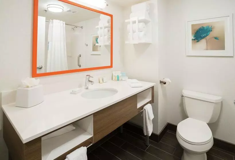 Отель Hampton Inn Clarks Summit