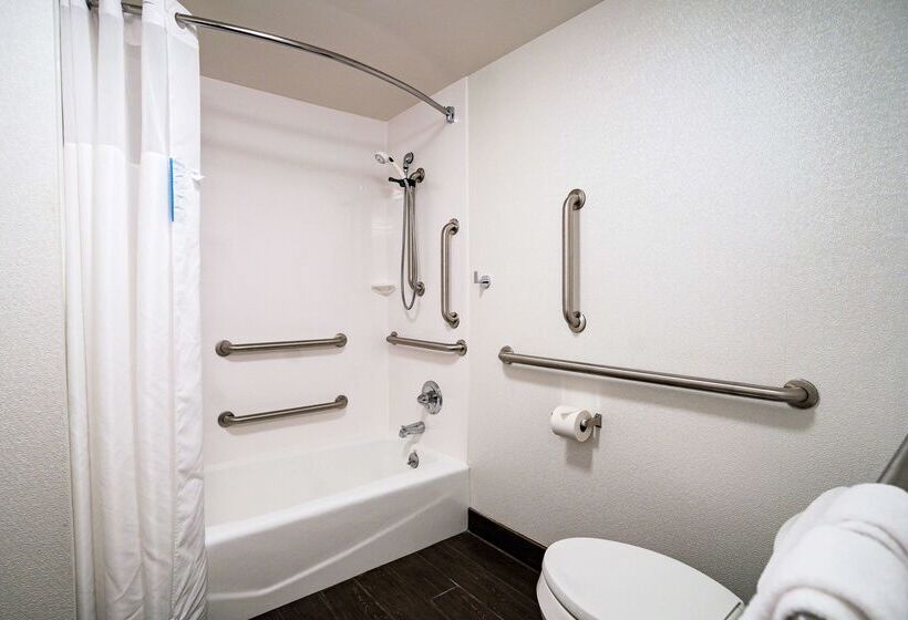 Отель Hampton Inn Clarks Summit