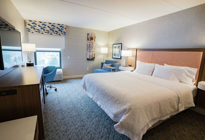 Отель Hampton Inn Clarks Summit