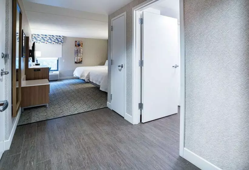 Отель Hampton Inn Clarks Summit