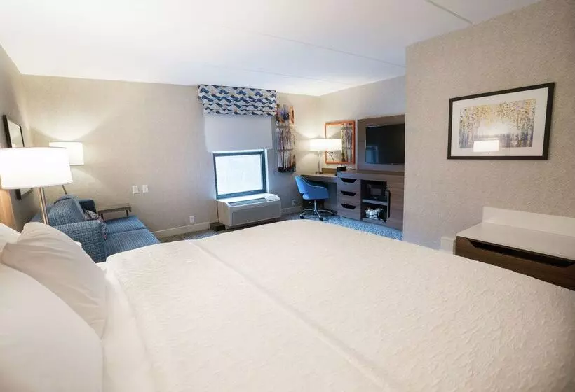 Отель Hampton Inn Clarks Summit