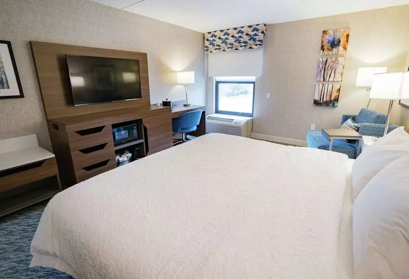 Отель Hampton Inn Clarks Summit