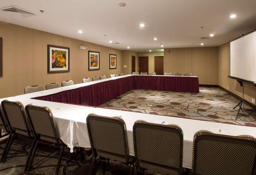 فندق Hampton Inn Cornelia