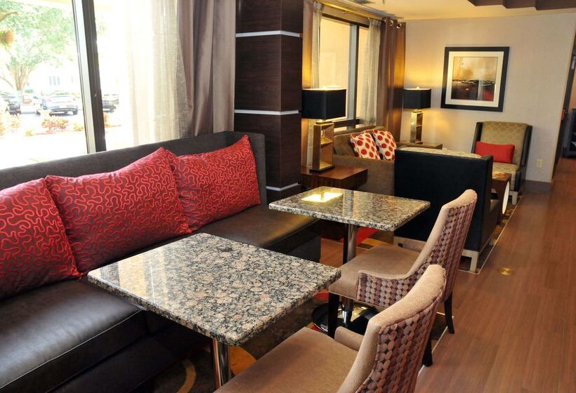 فندق Hampton Inn Fort Myers Airport & I 75