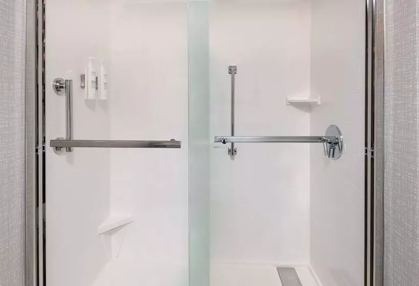 בית מלון כפרי Hampton Inn Hartford/airport