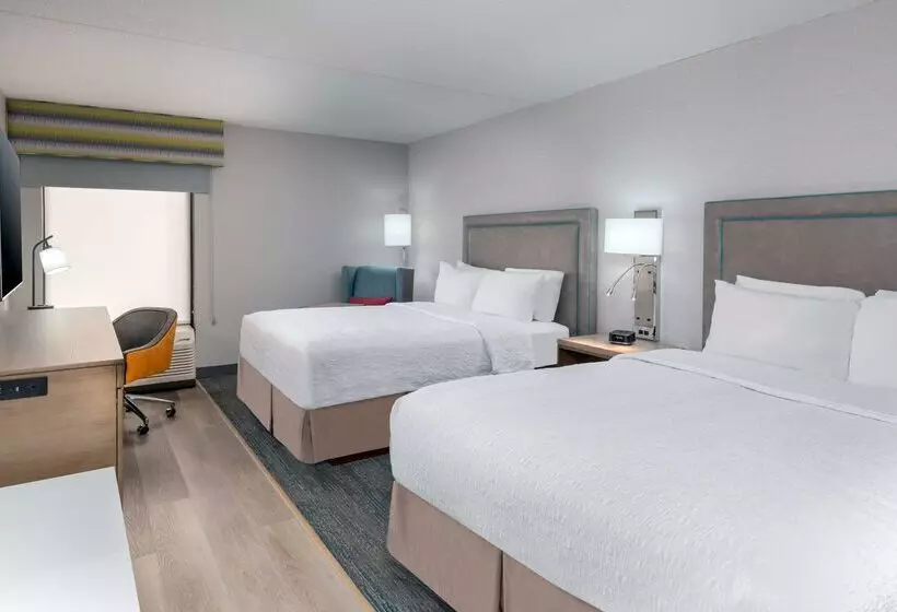 בית מלון כפרי Hampton Inn Hartford/airport